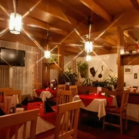 Montana Hotel 2*